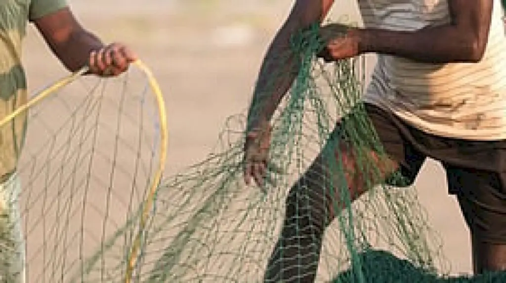 Families, NGOs urge India and Pakistan to release jailed fishermen