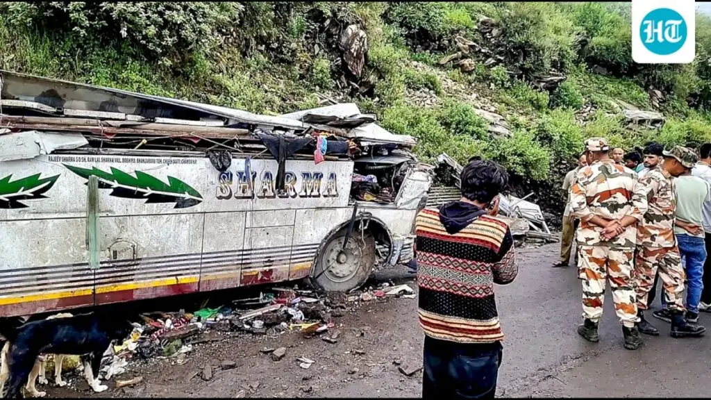 7 killed, 11 injured as bus overturns in Himachal's Chamba