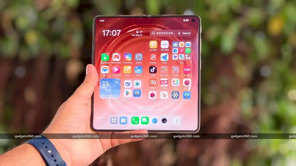 Apple Foldable iPhone May Lift Global Foldable Shipments