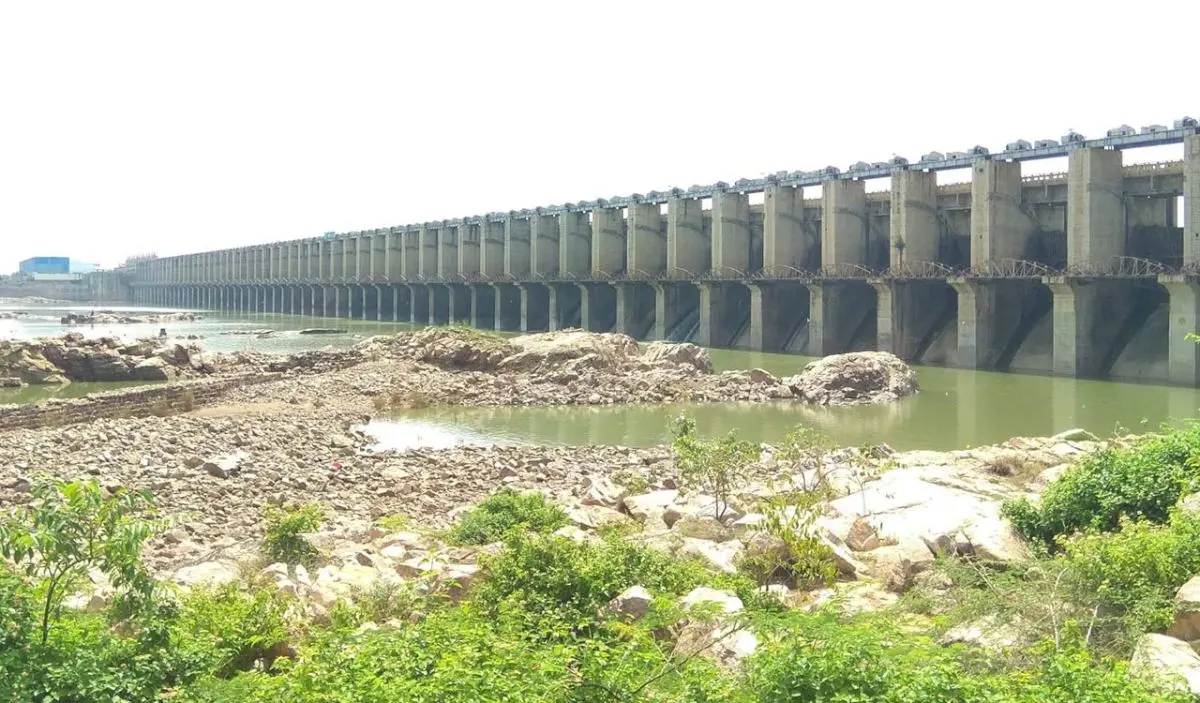 Jurala gates closed after flood inflows decline