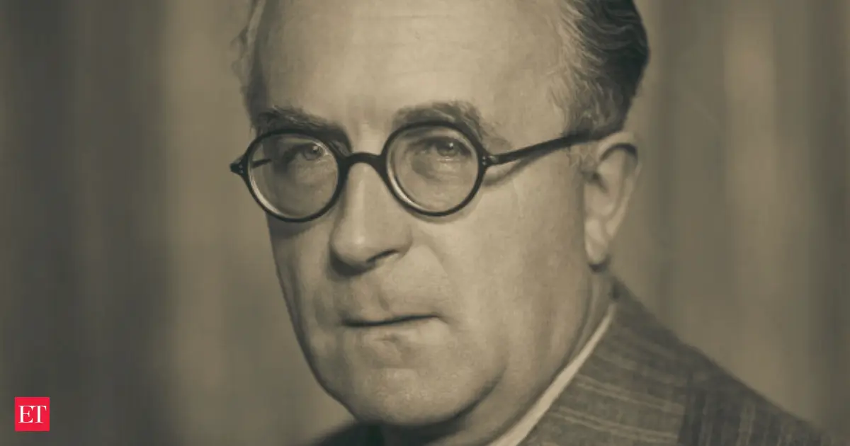Sir Cyril Radcliffe drew the India-Pakistan border in five weeks