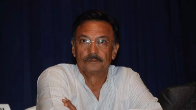 Suresh Oberoi questions Bollywood stars who backed NEET protest