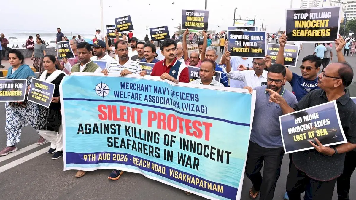Seafarers protest in Visakhapatnam against war zone killings