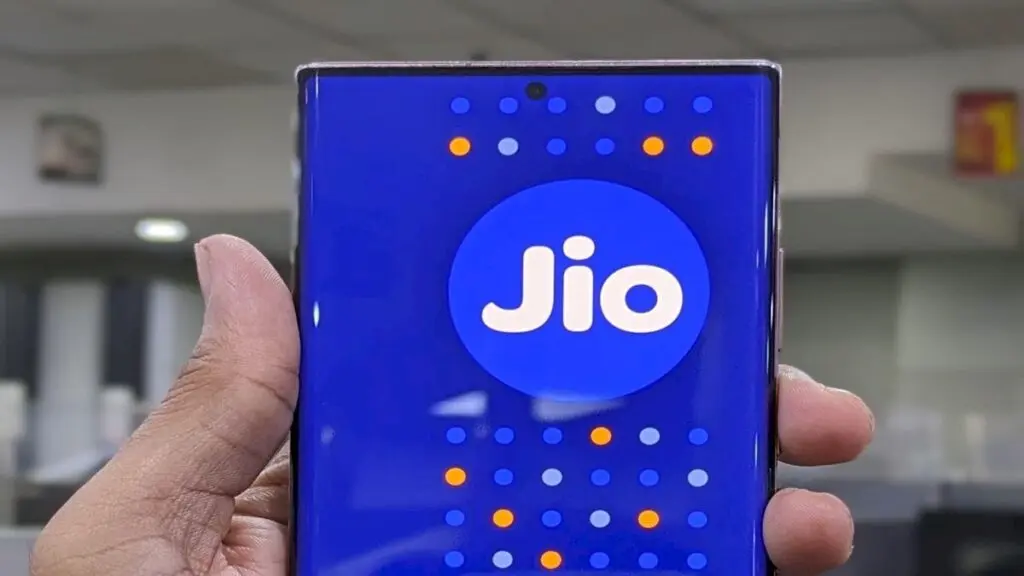 Jio Rs 999 plan offers 198GB data, unlimited calls, OTT perks