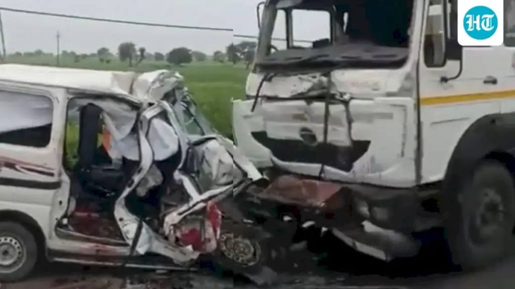 Six killed as container truck hits car in Madhya Pradesh's Dhar