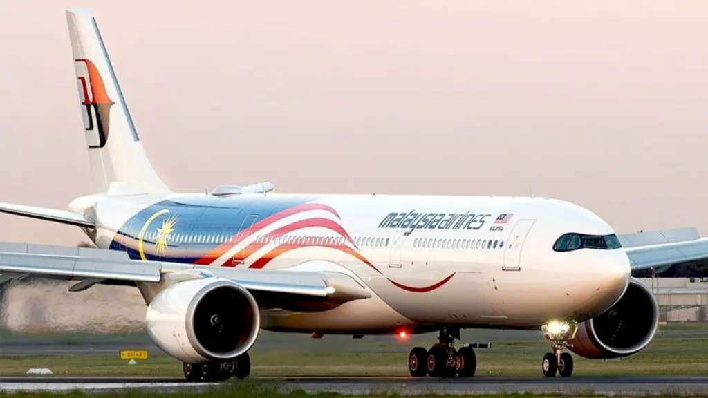 Laser beam disorients Malaysia Airlines pilot, flight circles Kolkata