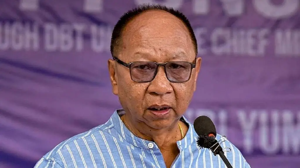 Manipur CM urges Meiteis to be 'big brother' for peace