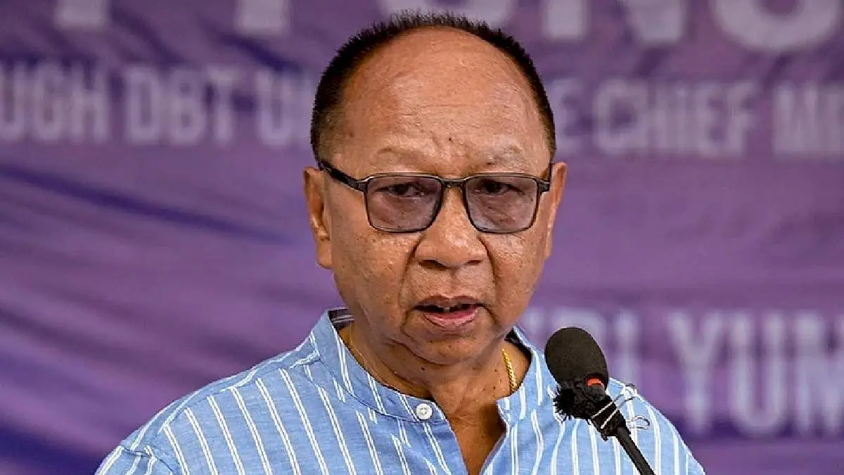 Manipur CM urges Meiteis to be 'big brother' for peace