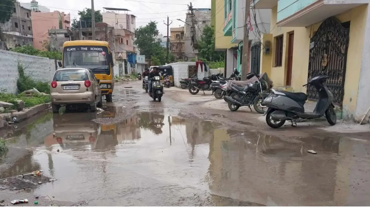 Overflowing drain near Hyderabad dargah troubles residents for 15 days