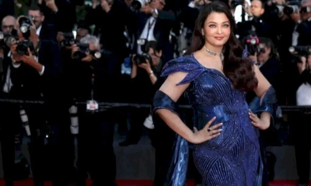 Aishwarya Rai Bachchan says much is manufactured in today's world