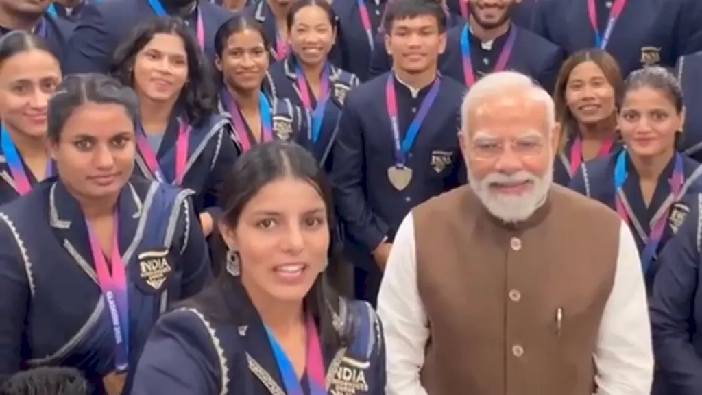 PM Modi meets Commonwealth Games medallists, shares video