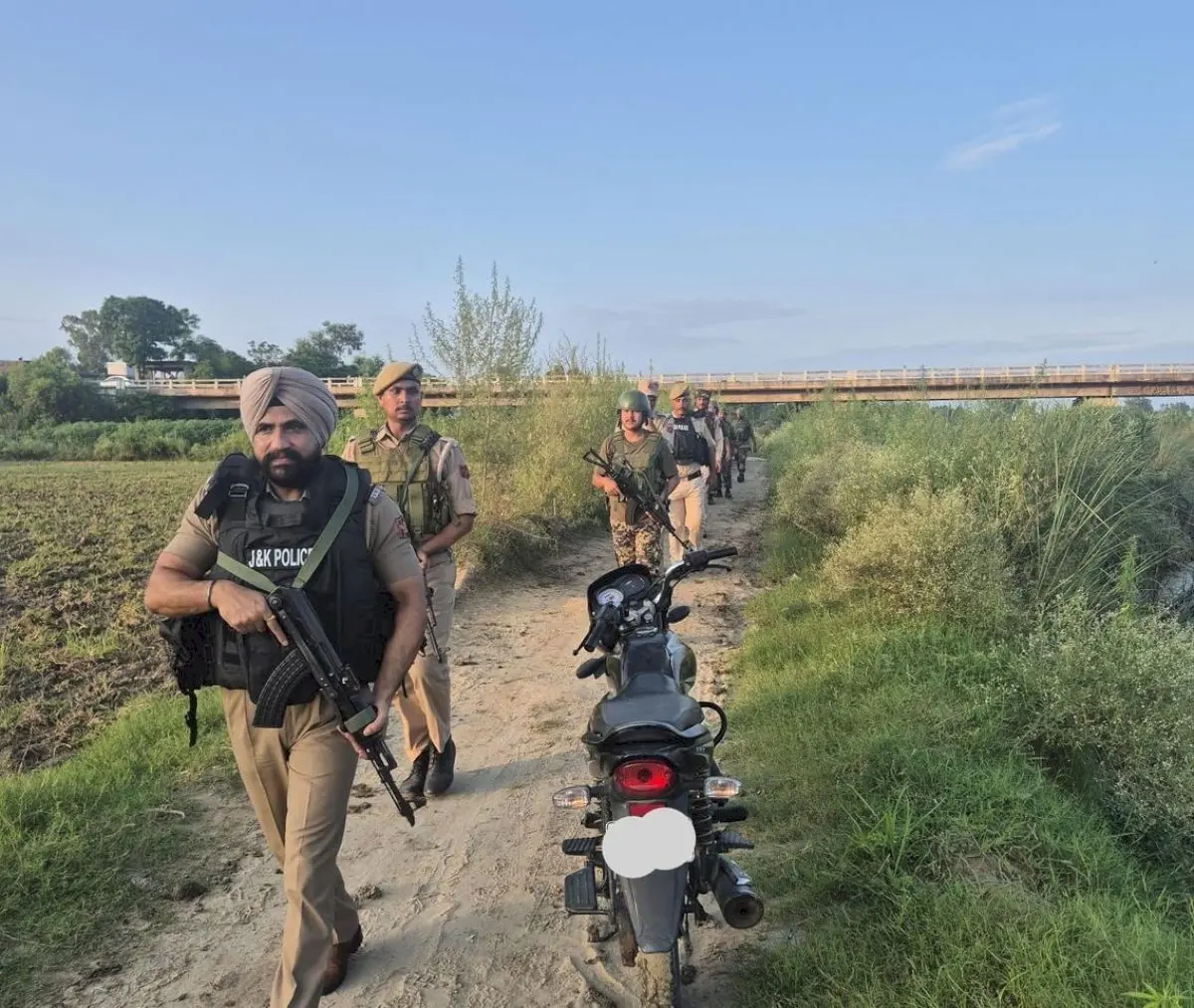 Police, BSF search 15 houses near border ahead of I-Day