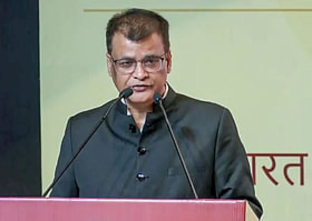 Rahul Navin gets one-year extension as ED Director