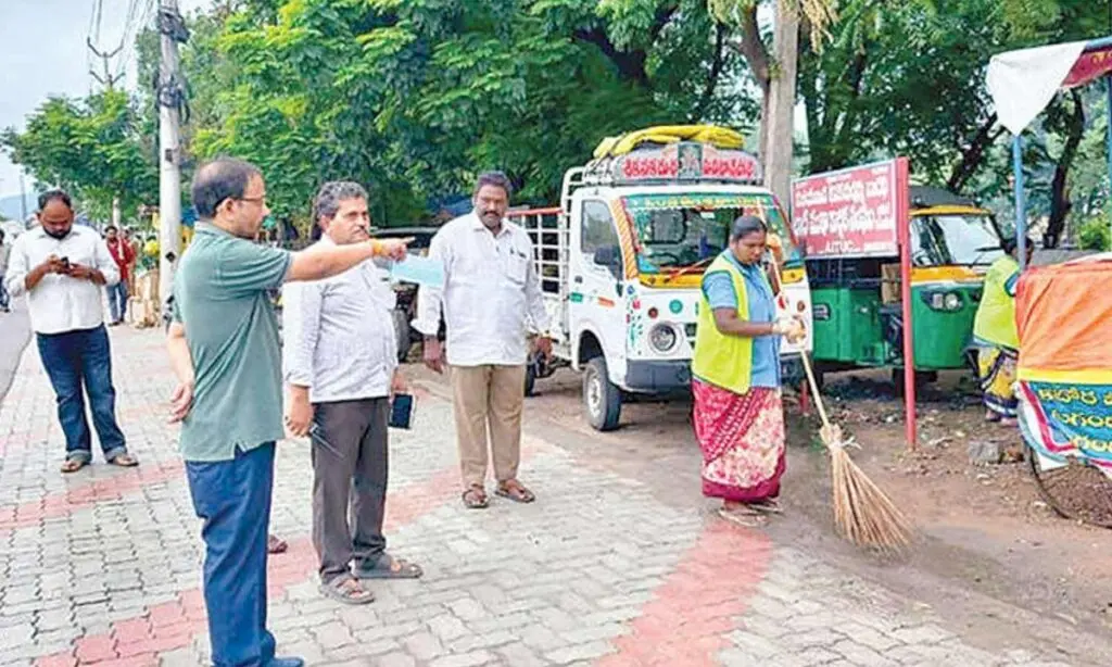 VMC orders regular cleaning of compactor bins in Vijayawada