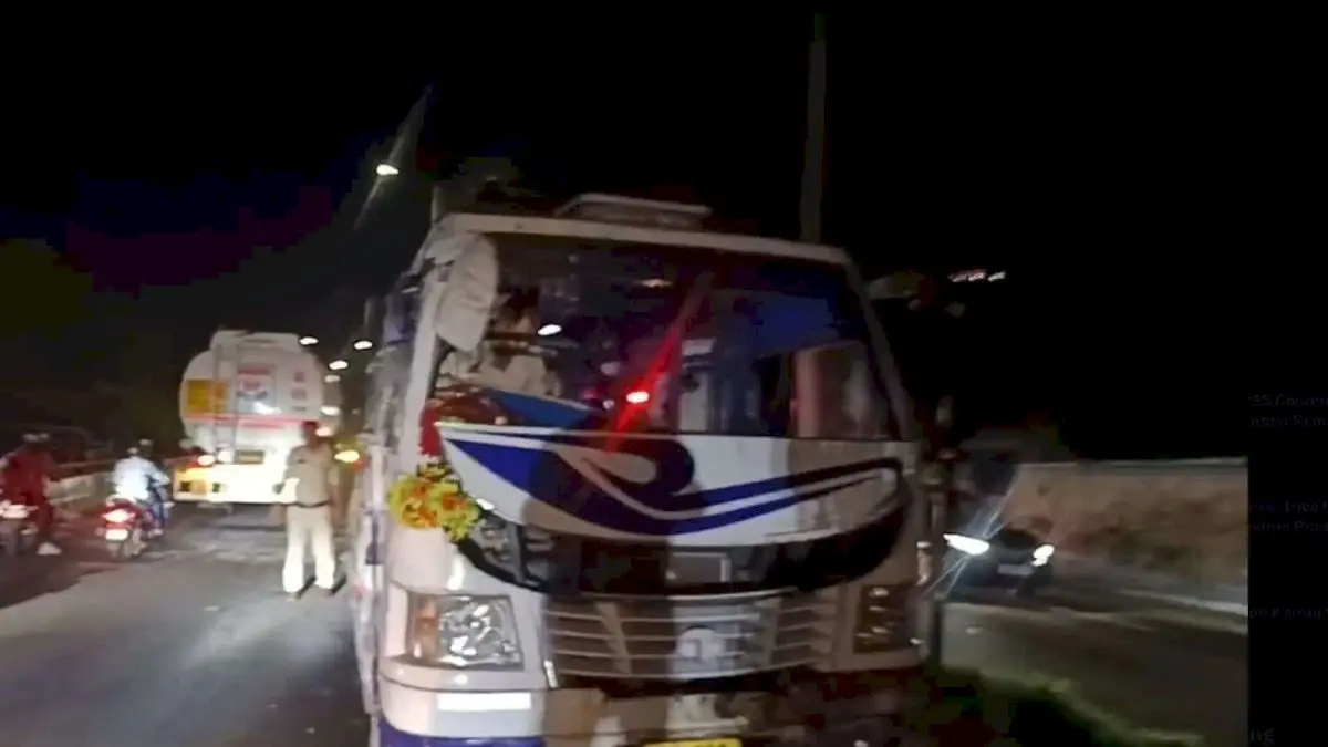 28 women injured as bus overturns in Jammu