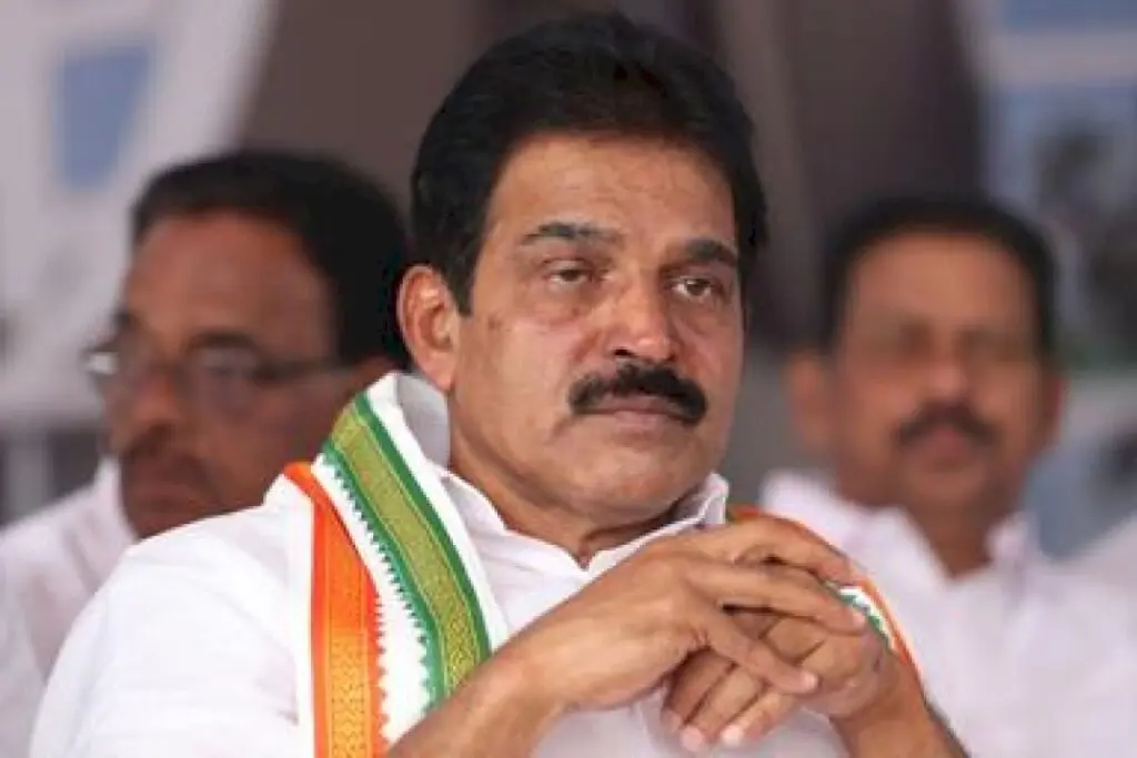 Venugopal cautions Congress after Tharoor's CJP remark