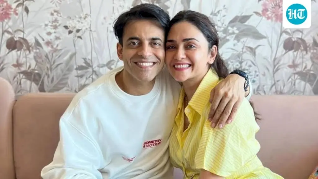 Amruta Khanvilkar issues legal notice after separation reports