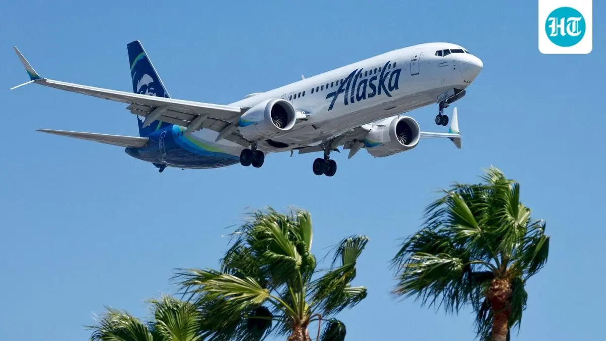 Alaska Airlines flight returns to Miami gate after passenger threats