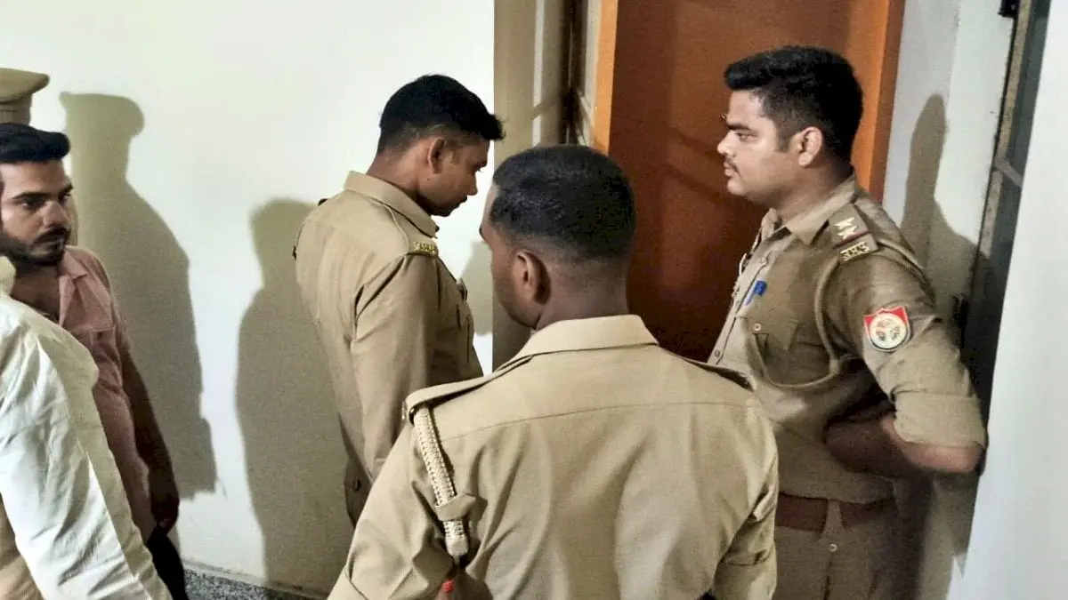 अयोध्या: महिला डॉक्टर जयति पांडेय का शव आवास में फंदे से बरामद