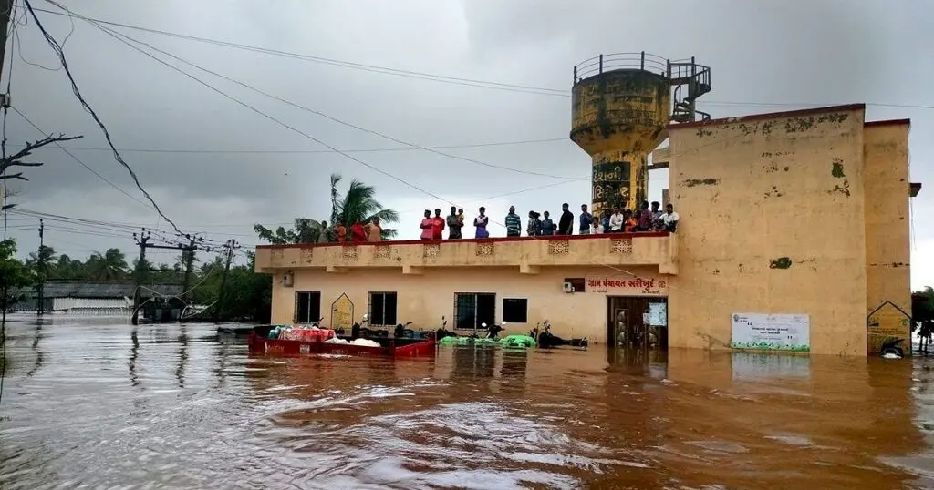Gujarat floods may bring Rs 5,000 crore insurance claims
