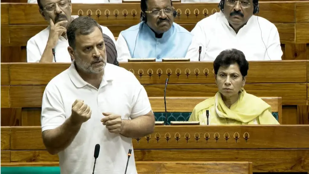 Rahul Gandhi mocks PM Modi, offers to defend RSS