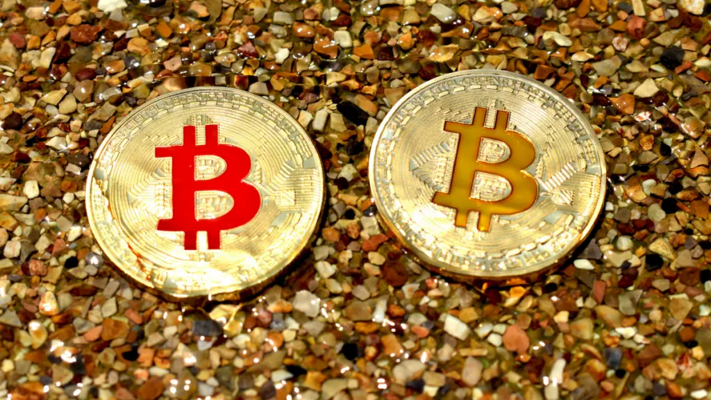 Bitcoin holds near Rs 61.9 lakh as US jobs data boosts rate cut hopes