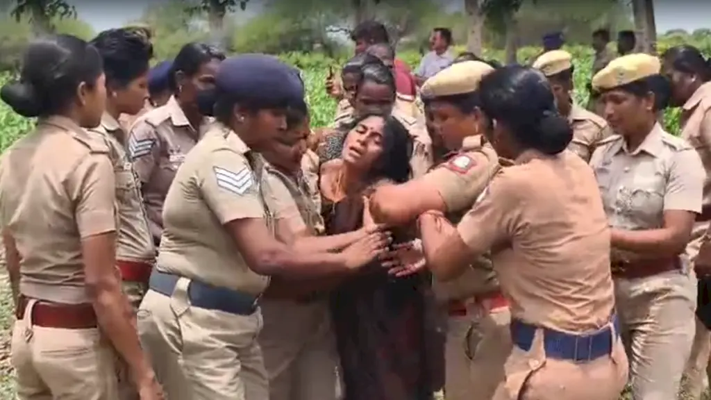 Woman farmer weeps as Tangedco cuts 100 trees for power tower