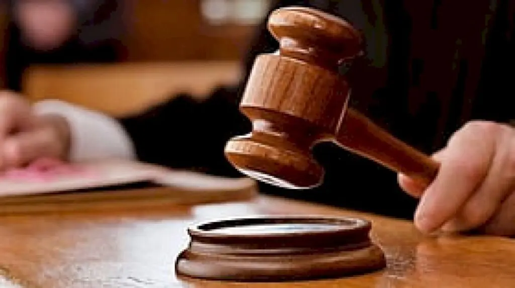 Supreme Court adjourns Shiv Sena UBT plea on six MPs' merger for two weeks