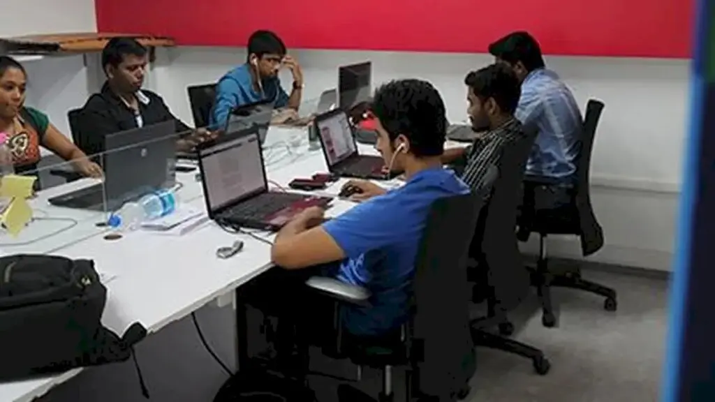 Youth unemployment falls to 9.9% in 2025, says govt