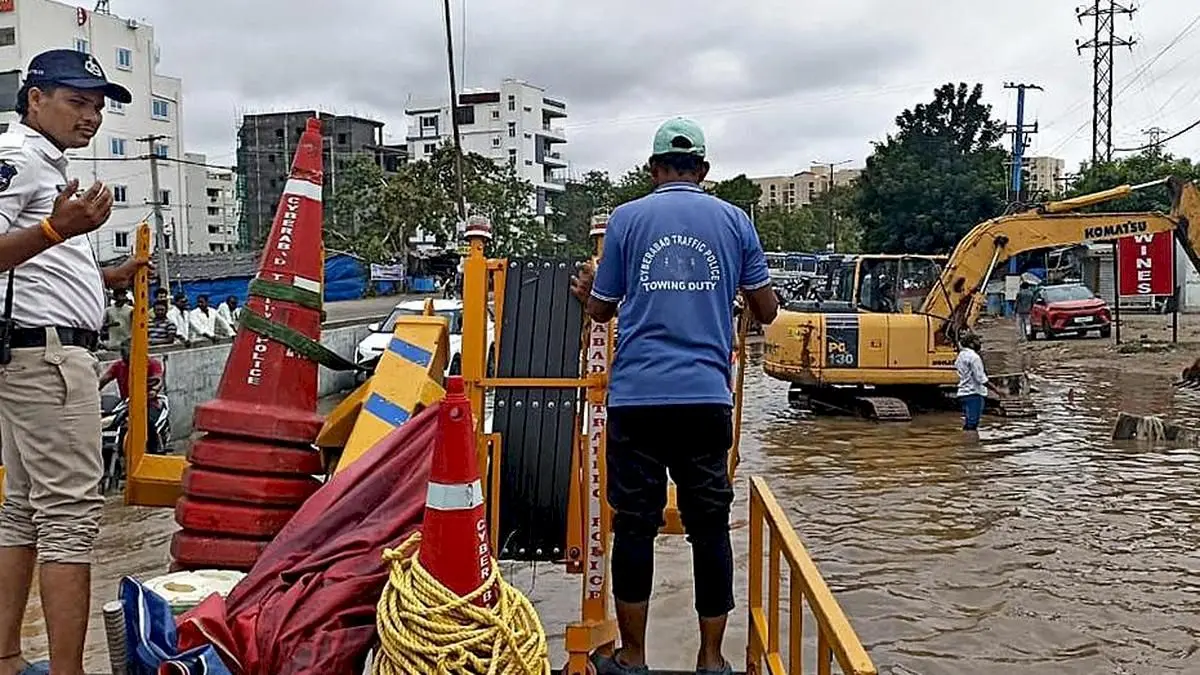 Cyberabad agencies coordinate to prevent monsoon flooding, pothole delays