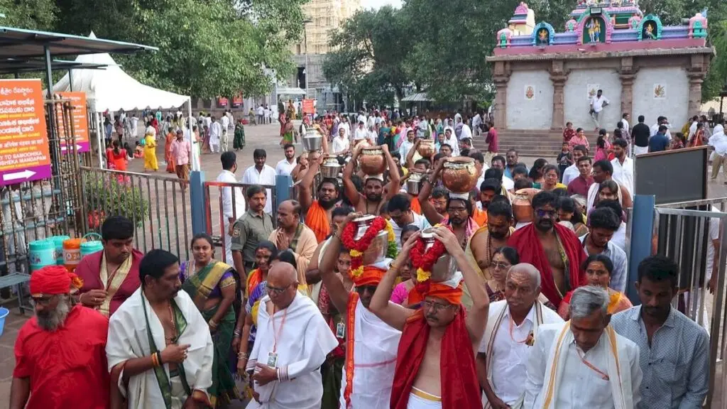 Sahasra Ghatabhishekam held at Srisailam for rain