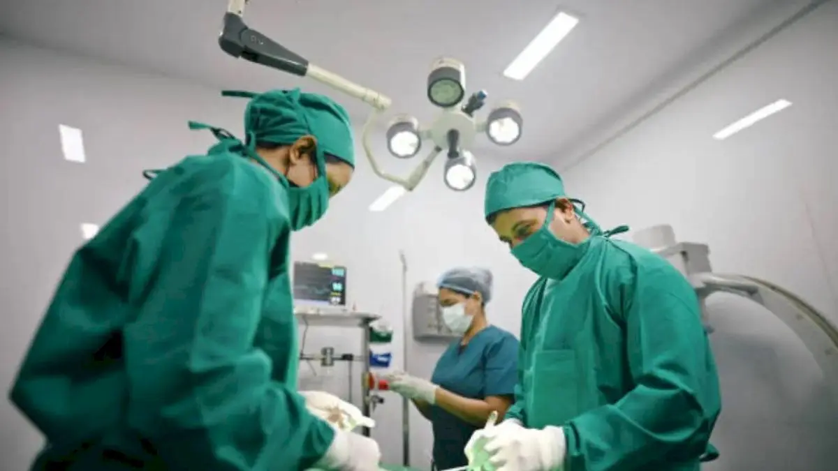 Ghaziabad Teen's Severed Hand Reattached in 7-Hour Surgery