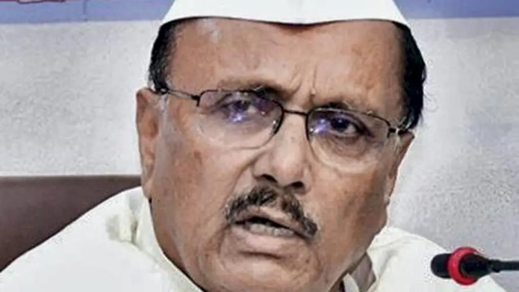 Aland MLA seeks probe into crop insurance payout irregularities