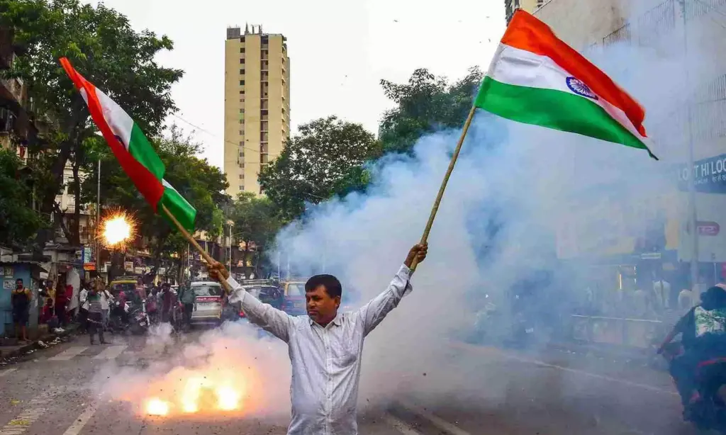 BIS revises flag standard to allow 9,000 mm Tricolour