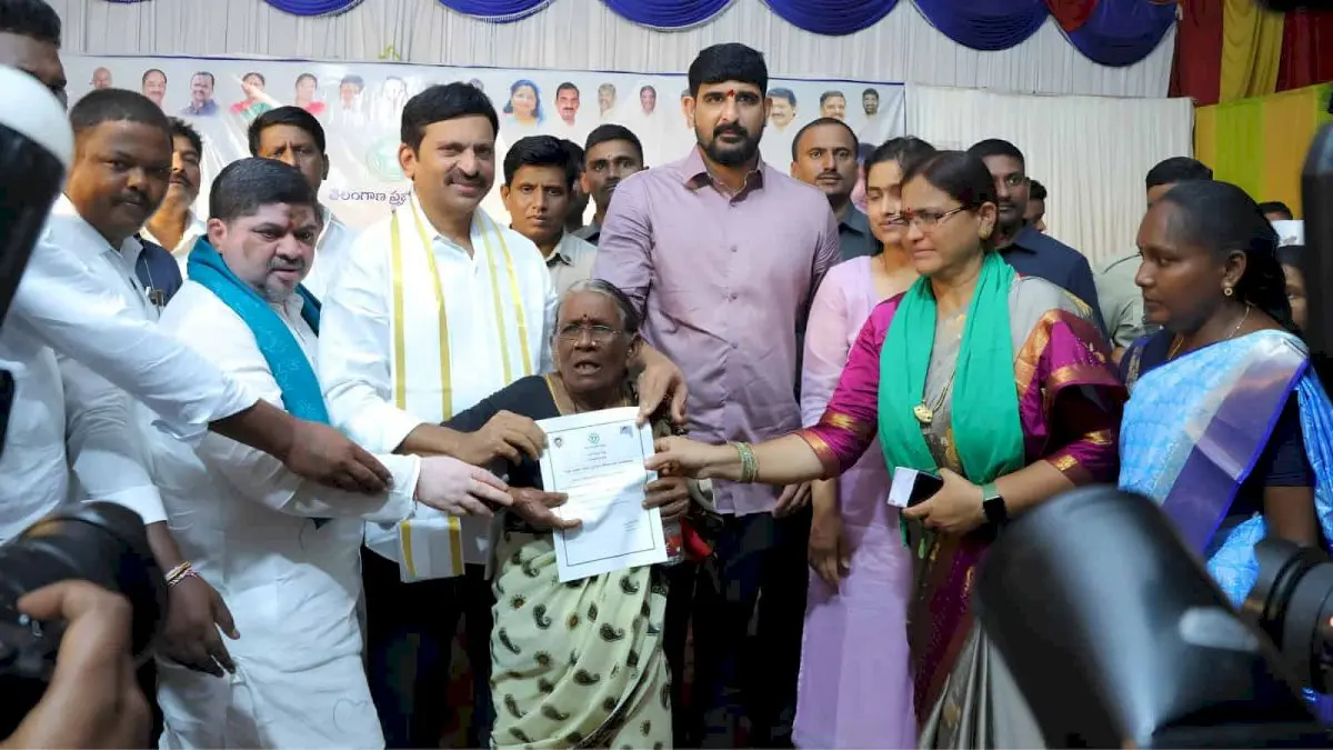 Telangana hands over 394 Indiramma houses in Hanumakonda