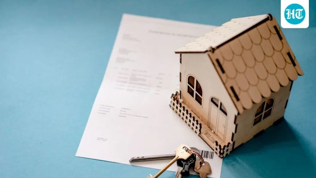 30-year US mortgage rate falls to 6.823% as Iran war hits bonds