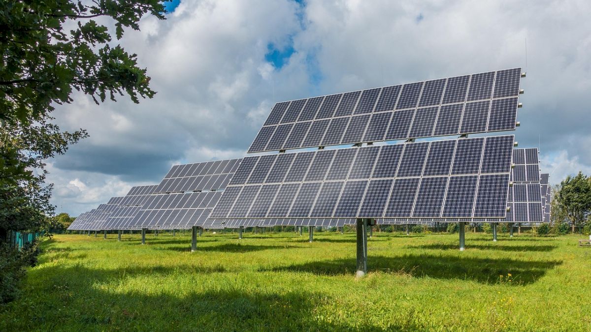 Hybrid solar system explained: 5 kW setup costs, subsidies and details