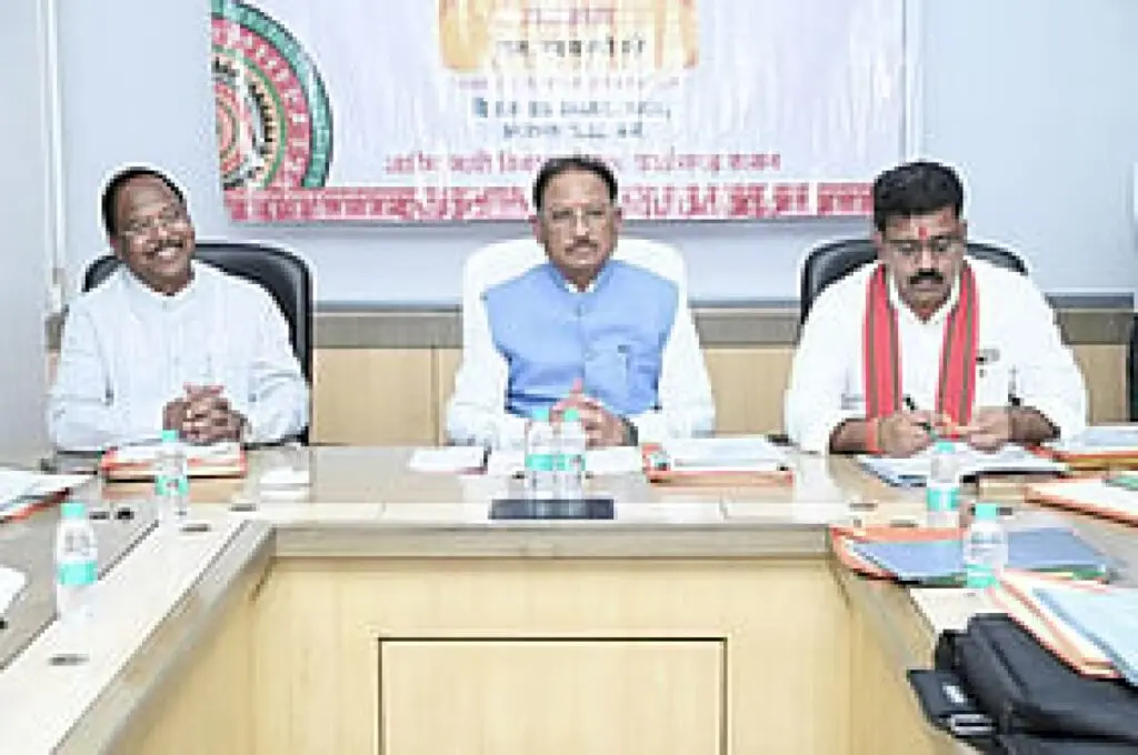 Chhattisgarh Forms Task Force to Implement FRA and PESA