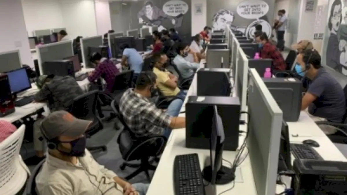 Delhi call centre busted, 21 Telugu women held