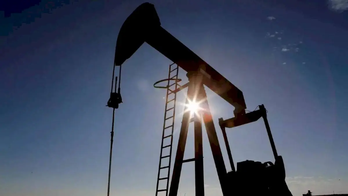 Crude near $90 as US-Iran deal hopes fade, supply fears rise