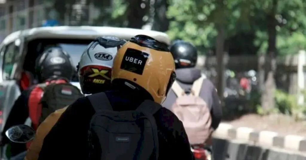 Uber expands bike taxis to 100 more Indian cities