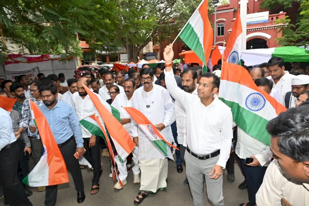 275-foot tricolour leads Tiranga rally in Nellore