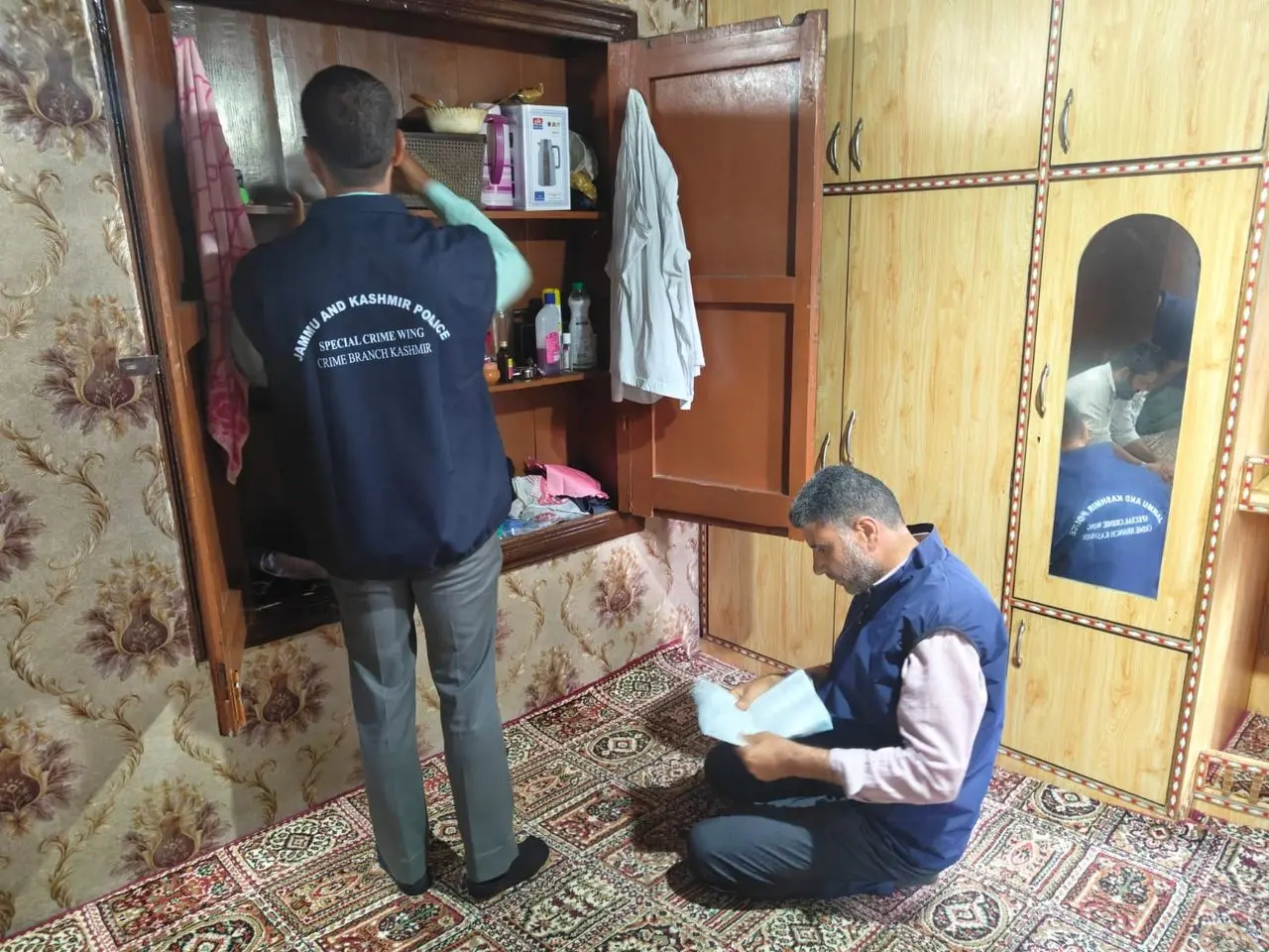 J-K Crime Branch searches constable's home over forgery in job
