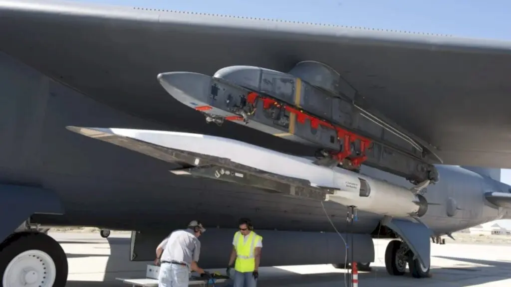 DARPA seeks hypersonic cruise missile with longer range, survivability