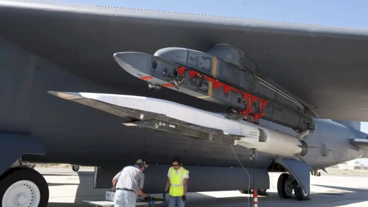 DARPA seeks hypersonic cruise missile with longer range, survivability