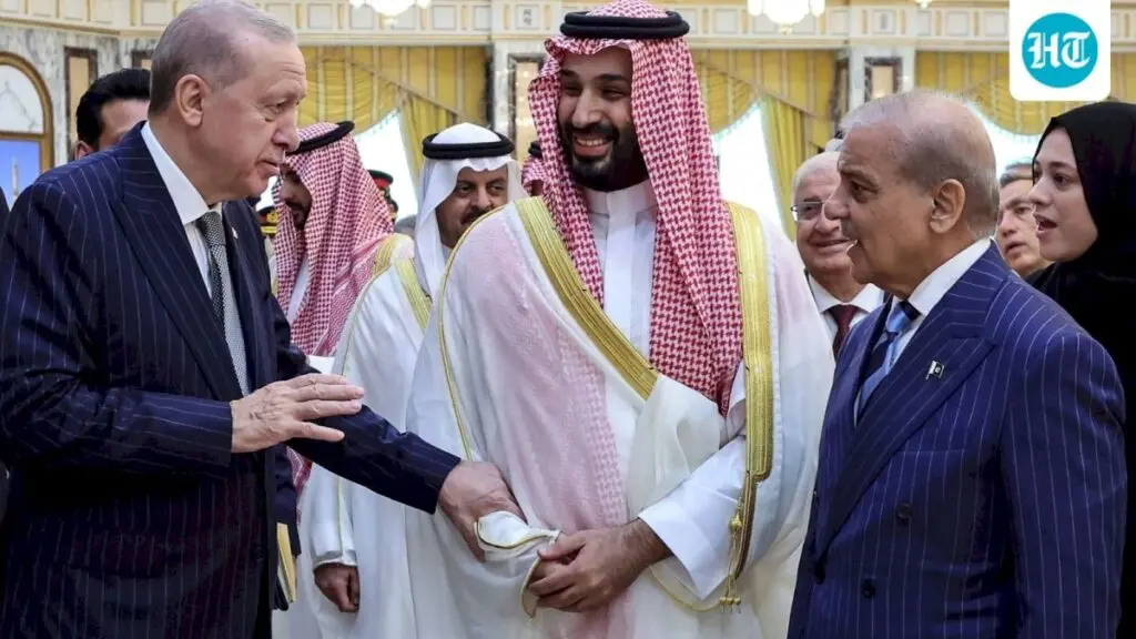Saudi Arabia, Pakistan, Turkey sign joint defence pact