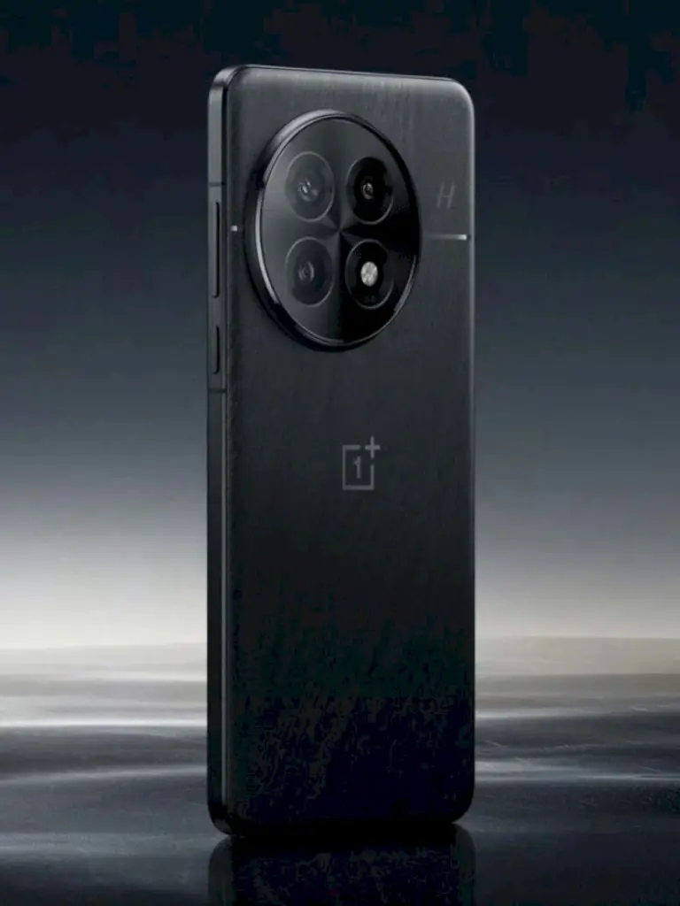 OnePlus 13 gets Rs 10,000 discount on Amazon