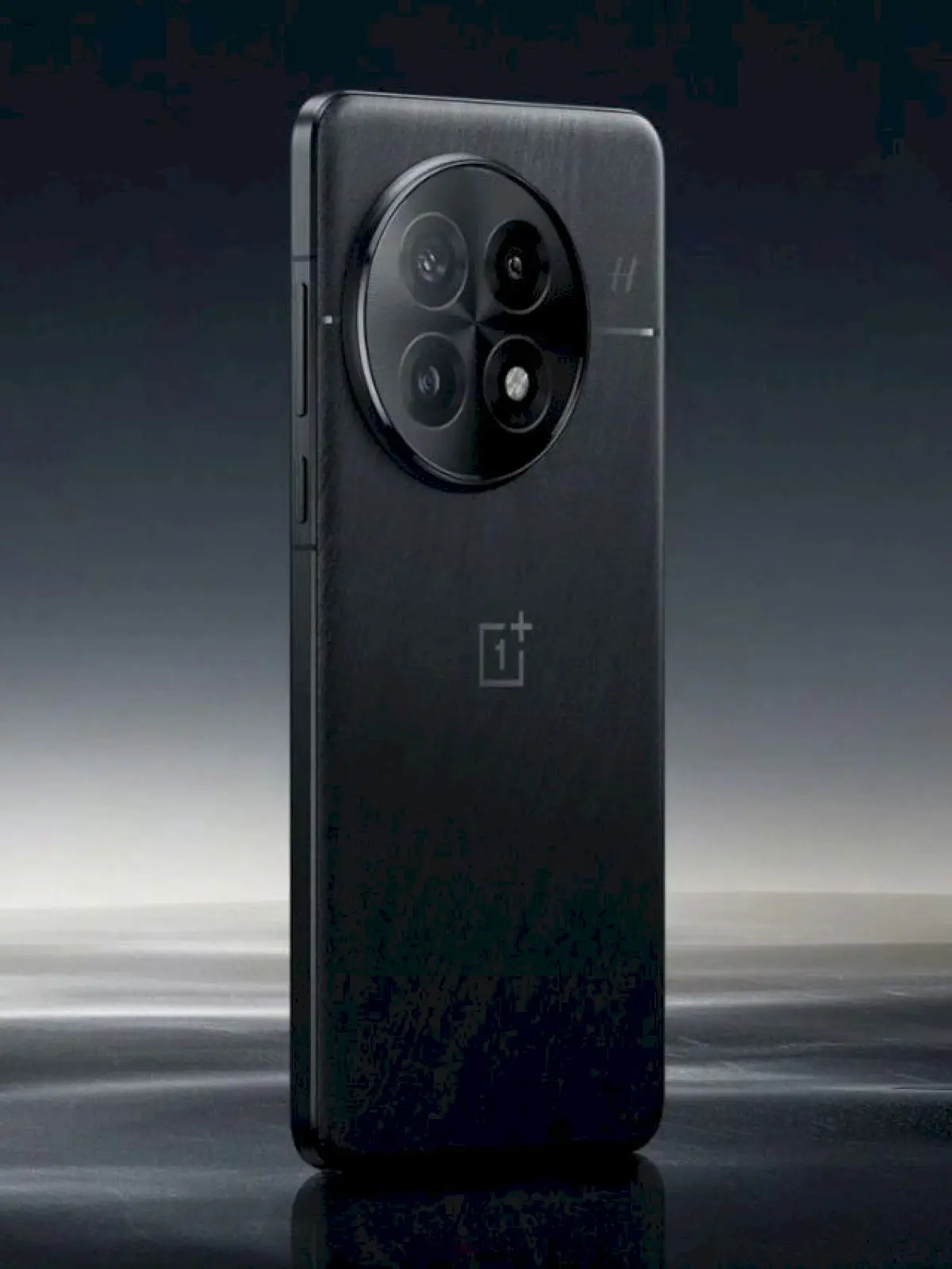 OnePlus 13 gets Rs 10,000 discount on Amazon