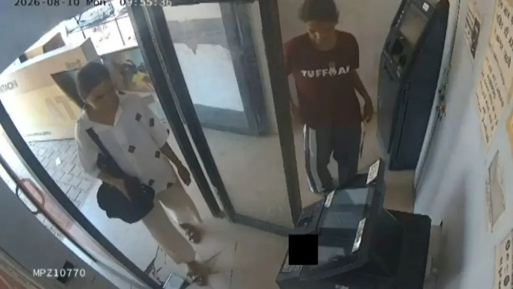 Two women try to steal from ATM in Rewari, CCTV captures attempt