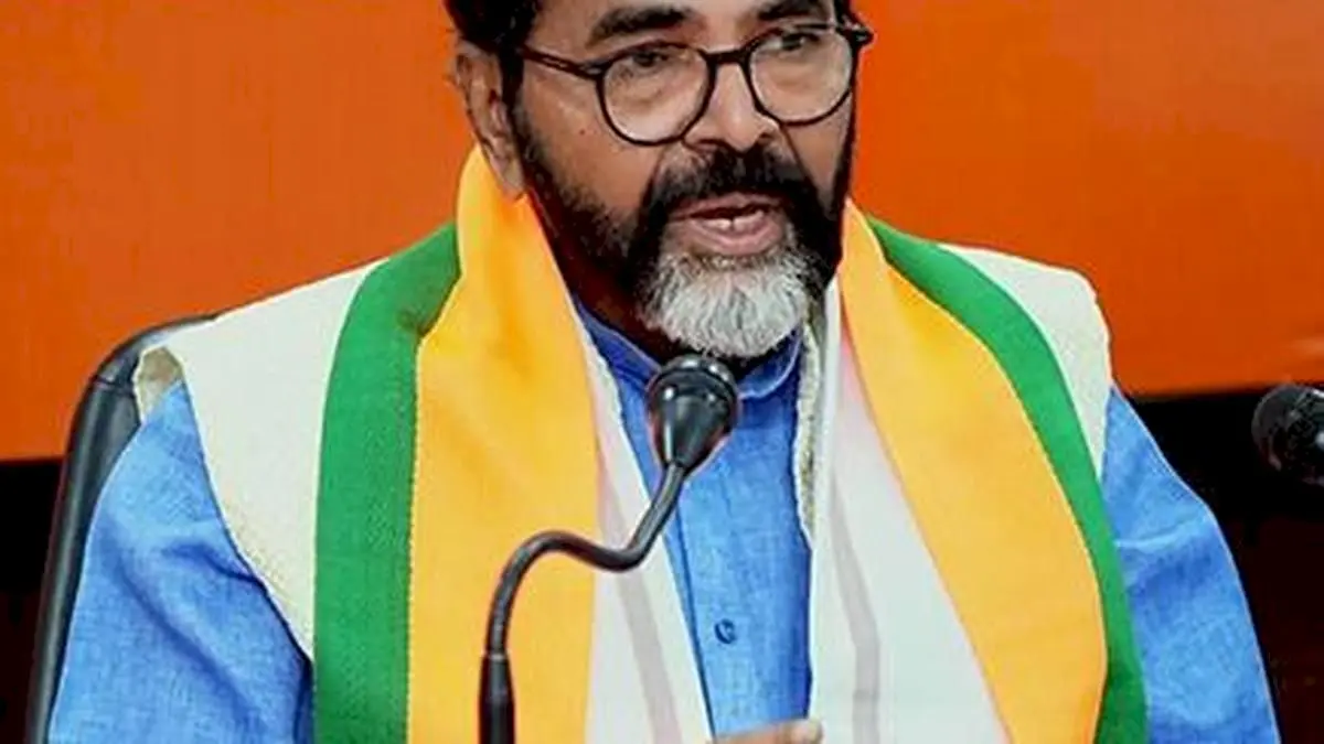 Chalavadi Narayanaswamy objects to Mysore University registrar pick